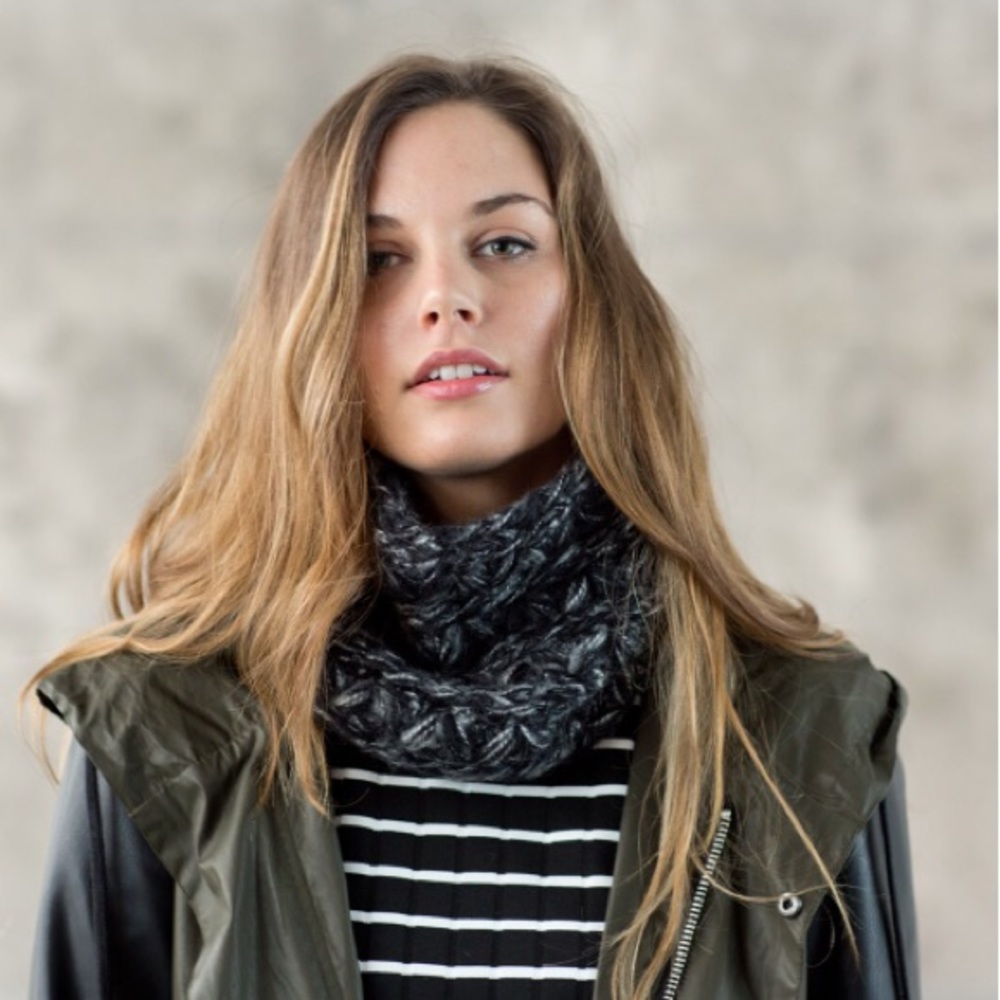 Pistil Neck Warmer
